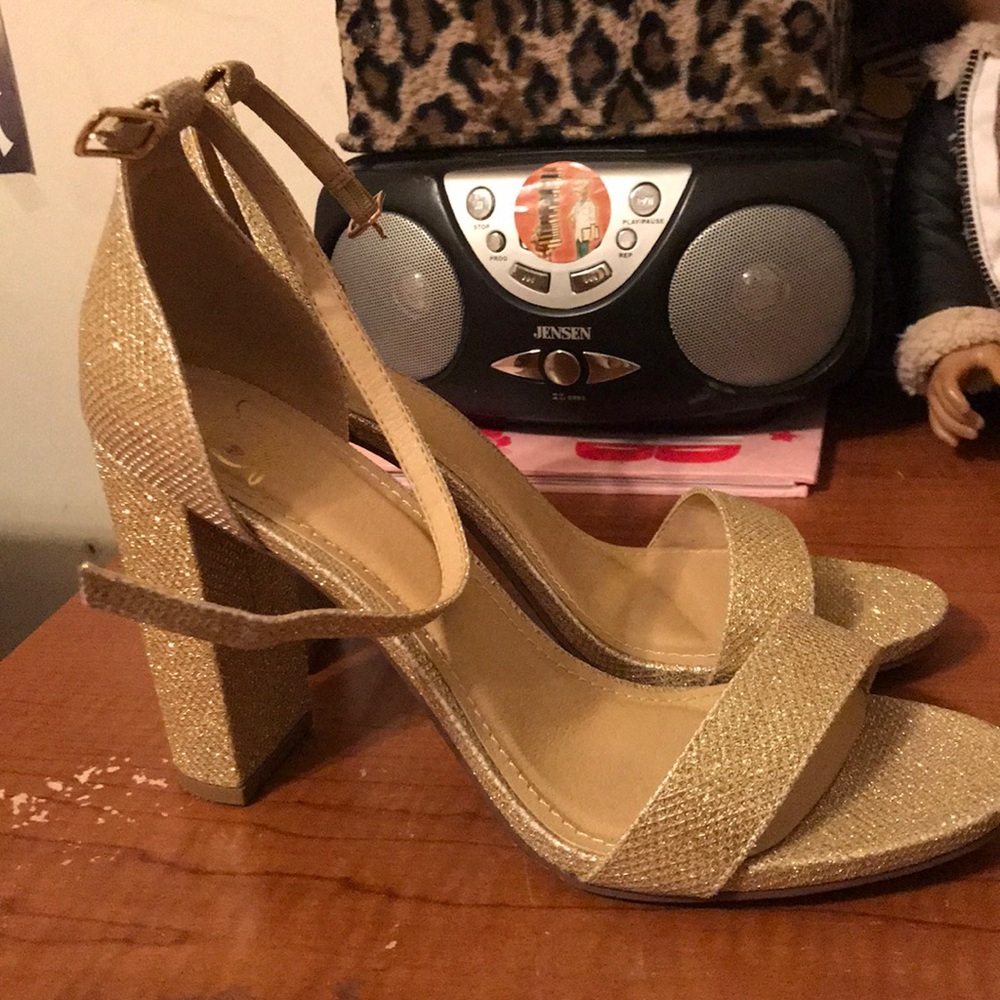 High heel shoes